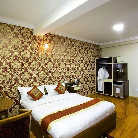 Thiha Bala Hotel Pyin Oo Lwin Esterno foto
